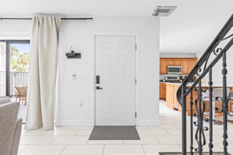 Touwnhouse à vendre à West Palm Beach, Floride: 2 chambres, 114.83 m2 № 2250080 - photo 6