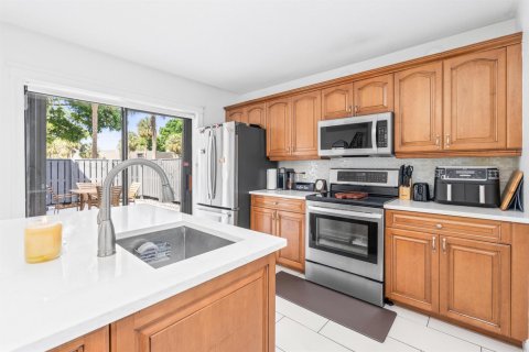 Touwnhouse à vendre à West Palm Beach, Floride: 2 chambres, 114.83 m2 № 2250080 - photo 14