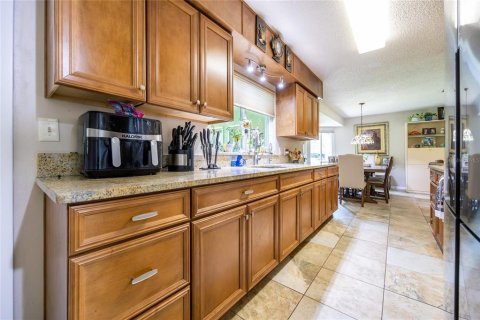 Villa ou maison à vendre à Bronson, Floride: 4 chambres, 163.88 m2 № 1787477 - photo 15