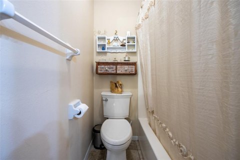 Villa ou maison à vendre à Bronson, Floride: 4 chambres, 163.88 m2 № 1787477 - photo 27