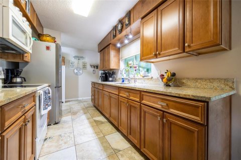 Villa ou maison à vendre à Bronson, Floride: 4 chambres, 163.88 m2 № 1787477 - photo 14