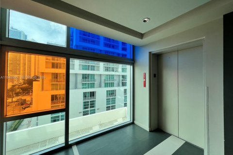 Condo in Miami, Florida, 1 bedroom  № 2000755 - photo 20