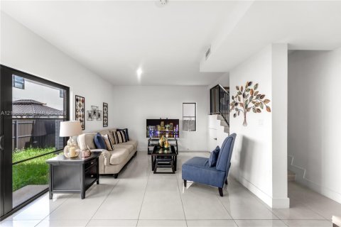 Villa ou maison à vendre à Florida City, Floride: 5 chambres, 168.15 m2 № 2422934 - photo 7
