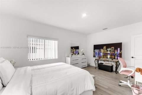 Villa ou maison à vendre à Florida City, Floride: 5 chambres, 168.15 m2 № 2422934 - photo 24