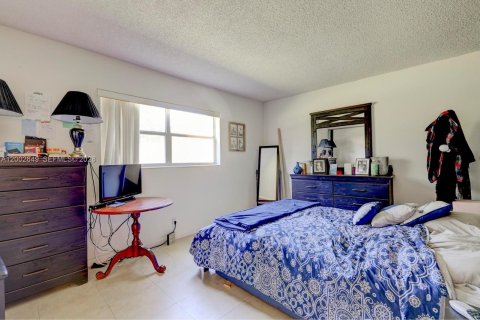 Condo in Deerfield Beach, Florida, 2 bedrooms  № 2067960 - photo 7
