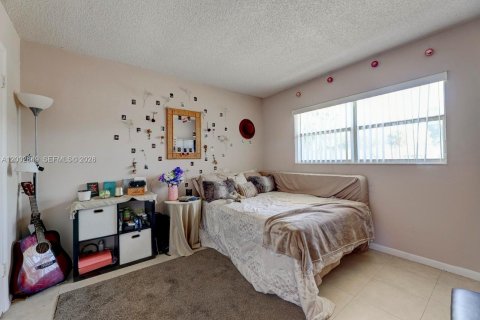 Condo in Deerfield Beach, Florida, 2 bedrooms  № 2067960 - photo 8