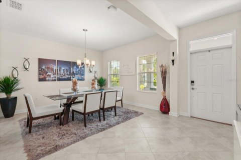 House in Davenport, Florida 4 bedrooms, 308.16 sq.m. № 1749405 - photo 14