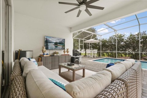 House in Davenport, Florida 4 bedrooms, 308.16 sq.m. № 1749405 - photo 13