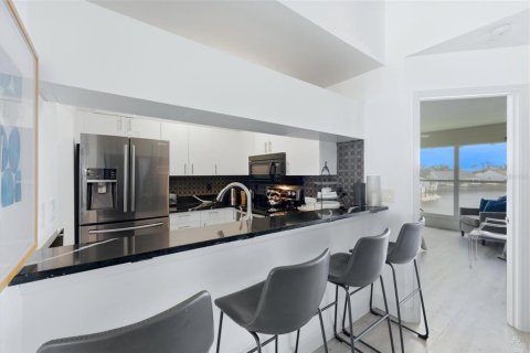 Copropriété à vendre à Bradenton, Floride: 2 chambres, 103.59 m2 № 2130066 - photo 19