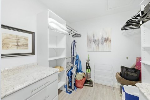 Copropriété à vendre à Bradenton, Floride: 2 chambres, 103.59 m2 № 2130066 - photo 16