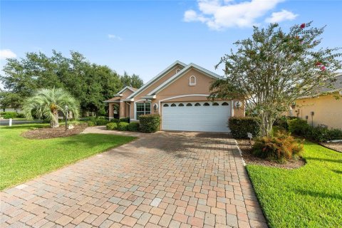 House in Ocala, Florida 3 bedrooms, 180.97 sq.m. № 1903936 - photo 2