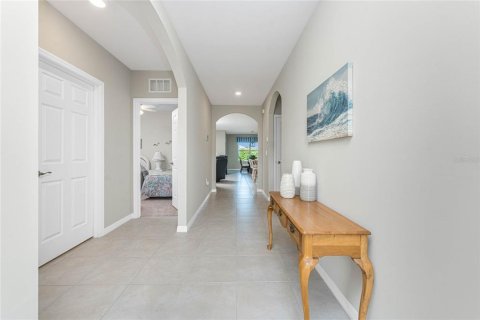 House in Punta Gorda, Florida 3 bedrooms, 156.35 sq.m. № 1913377 - photo 9