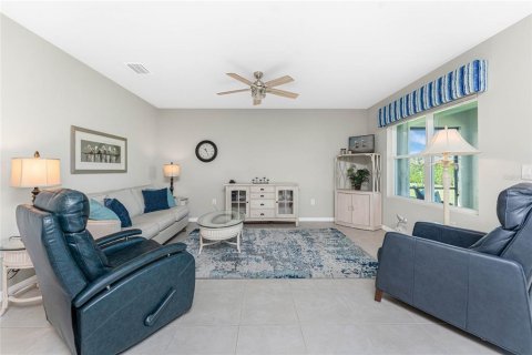 House in Punta Gorda, Florida 3 bedrooms, 156.35 sq.m. № 1913377 - photo 18