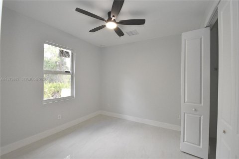 Купить виллу или дом в Лихай-Эйкерс, Флорида 9 комнат, 190.54м2, № 2033515 - фото 30