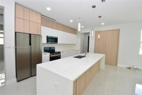 Купить виллу или дом в Лихай-Эйкерс, Флорида 9 комнат, 190.54м2, № 2033515 - фото 16