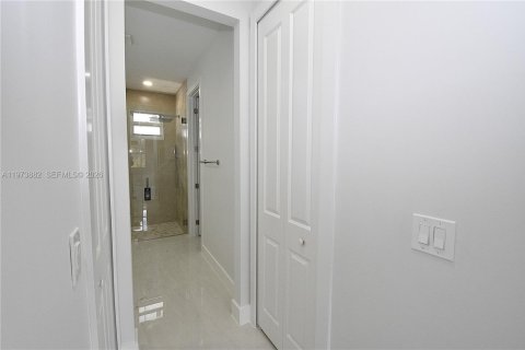 Купить виллу или дом в Лихай-Эйкерс, Флорида 9 комнат, 190.54м2, № 2033515 - фото 22