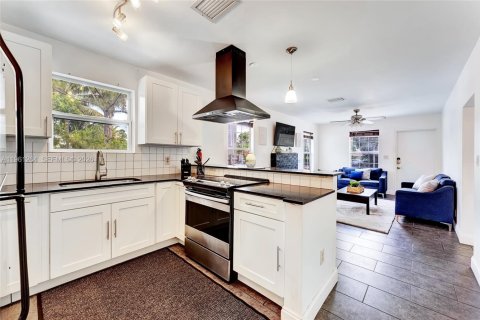 Villa ou maison à vendre à Dania Beach, Floride: 4 chambres, 115.94 m2 № 2022143 - photo 6