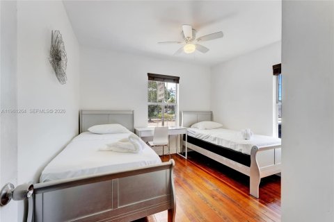 Villa ou maison à vendre à Dania Beach, Floride: 4 chambres, 115.94 m2 № 2022143 - photo 11