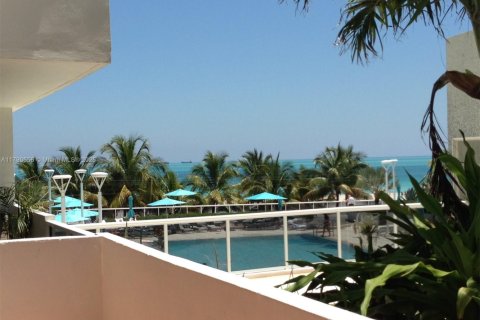 Copropriété à louer à Miami Beach, Floride: 49.7 m2 № 1731323 - photo 11
