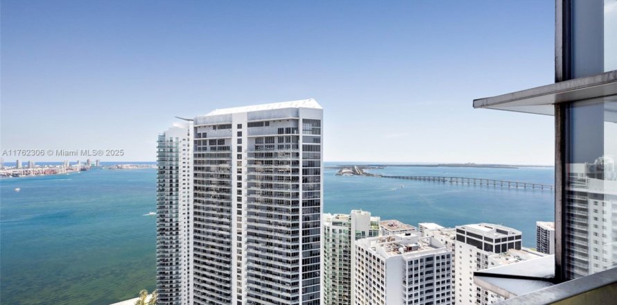 Condo in Miami, Florida, 1 bedroom № 1706628