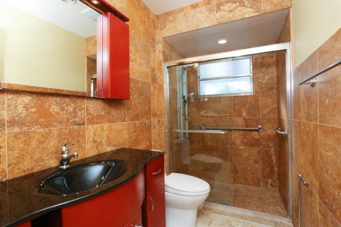 House in Sarasota, Florida 2 bedrooms, 89.74 sq.m. № 1898405 - photo 16