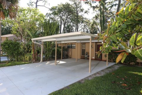 House in Sarasota, Florida 2 bedrooms, 89.74 sq.m. № 1898405 - photo 4