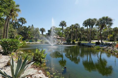 House in Sarasota, Florida 2 bedrooms, 89.74 sq.m. № 1898405 - photo 2