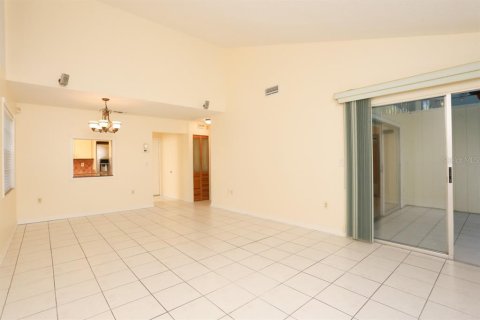 House in Sarasota, Florida 2 bedrooms, 89.74 sq.m. № 1898405 - photo 10