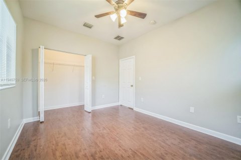 Casa en venta en Homestead, Florida, 5 dormitorios, 201.6 m2 № 1997800 - foto 25