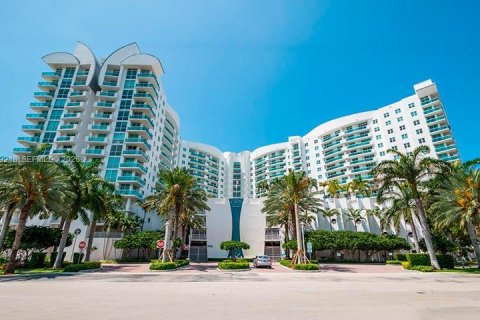 Condo à North Bay Village, Floride, 2 chambres  № 2067625