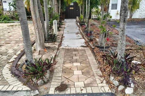 Commercial property in Dania Beach, Florida 1 bedroom, 27.87 sq.m. № 2193301