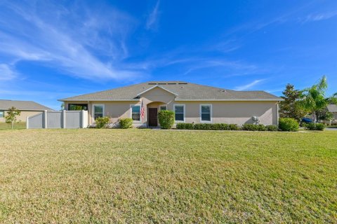 House in Hudson, Florida 3 bedrooms, 141.3 sq.m. № 2107843 - photo 2