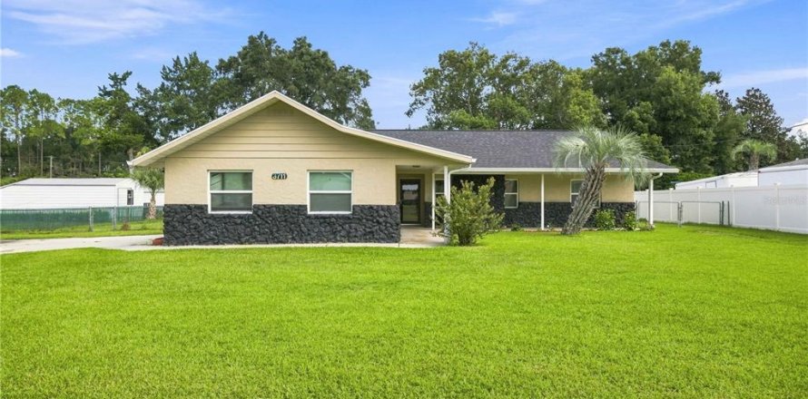 Villa ou maison à Ocala, Floride 3 chambres, 144.18 m2 № 2350124
