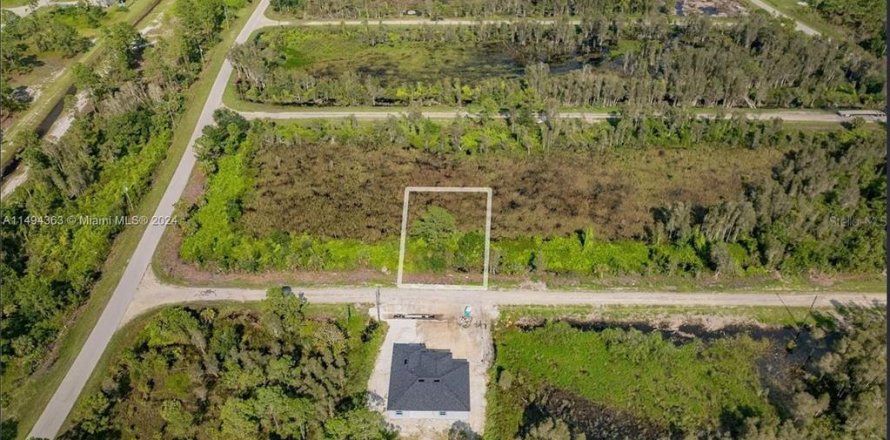 Land in Lehigh Acres, Florida № 2164313