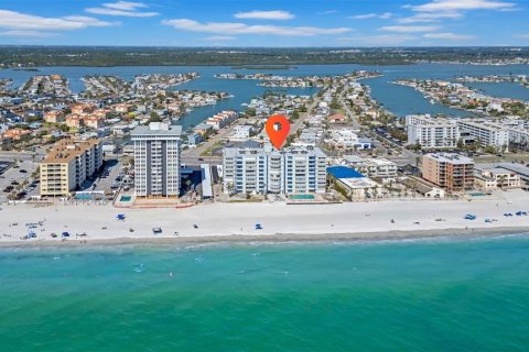 Condo in Redington Shores, Florida, 2 bedrooms  № 1648097 - photo 5