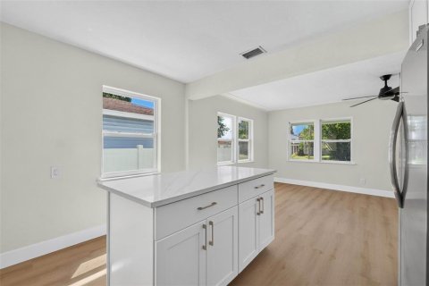 Villa ou maison à vendre à Saint Petersburg, Floride: 3 chambres, 113.9 m2 № 2360901 - photo 20