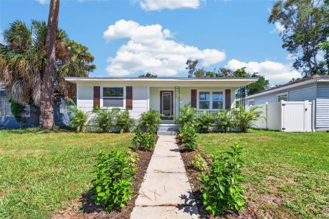 Villa ou maison à vendre à Saint Petersburg, Floride: 3 chambres, 113.9 m2 № 2360901 - photo 4