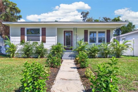 Villa ou maison à vendre à Saint Petersburg, Floride: 3 chambres, 113.9 m2 № 2360901 - photo 5