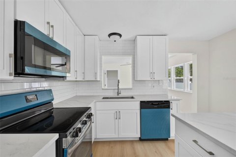 Villa ou maison à vendre à Saint Petersburg, Floride: 3 chambres, 113.9 m2 № 2360901 - photo 24