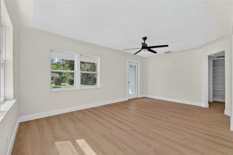 Villa ou maison à vendre à Saint Petersburg, Floride: 3 chambres, 113.9 m2 № 2360901 - photo 15