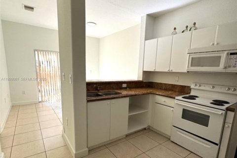 Снять в аренду кондоминиум в Хомстед, Флорида 3 спальни, 98.48м2, № 1988260 - фото 8