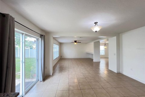 House in Orlando, Florida 4 bedrooms, 270.62 sq.m. № 1721101 - photo 20