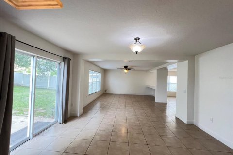House in Orlando, Florida 4 bedrooms, 270.62 sq.m. № 1721101 - photo 16