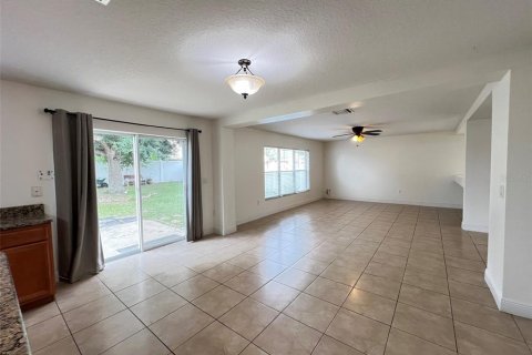 House in Orlando, Florida 4 bedrooms, 270.62 sq.m. № 1721101 - photo 2