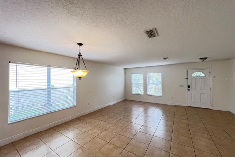 House in Orlando, Florida 4 bedrooms, 270.62 sq.m. № 1721101 - photo 27