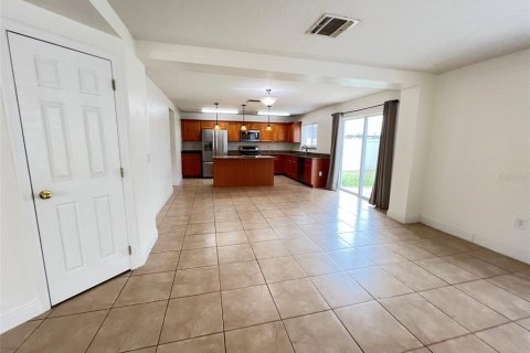 House in Orlando, Florida 4 bedrooms, 270.62 sq.m. № 1721101 - photo 13