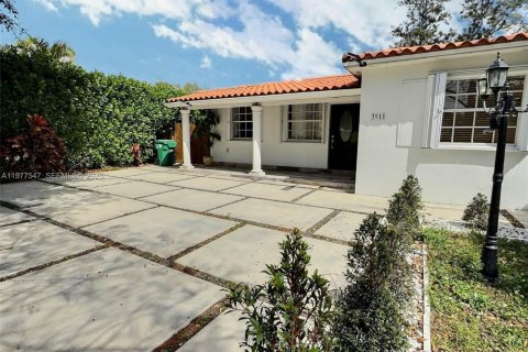 House in Miami, Florida 3 bedrooms, 140.28 sq.m. № 2042587 - photo 9