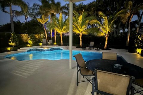 House in Stuart, Florida 4 bedrooms, 185.71 sq.m. № 2243497 - photo 26