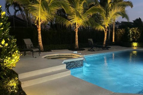House in Stuart, Florida 4 bedrooms, 185.71 sq.m. № 2243497 - photo 27