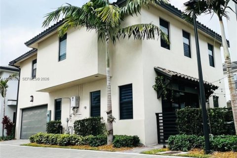 Villa ou maison à Doral, Floride 3 chambres, 202.16 m2 № 2090811
